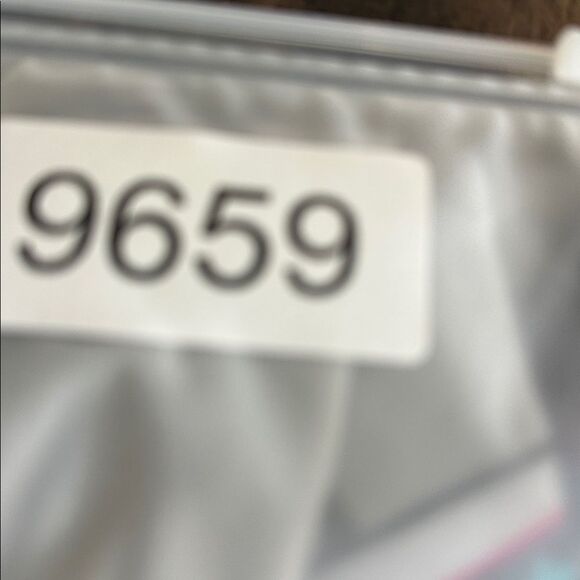 EUC CR Women’s Colorful Studded Butterfly Tank Top Shark Hem Line - Size XL - Picture 9 of 9